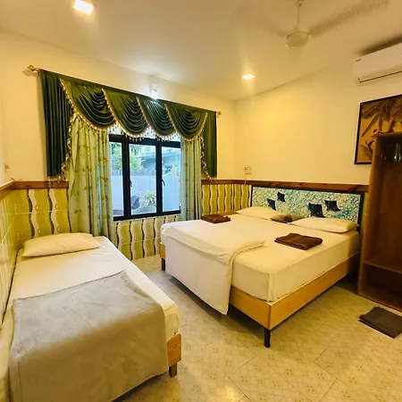 Luxo Beach Inn